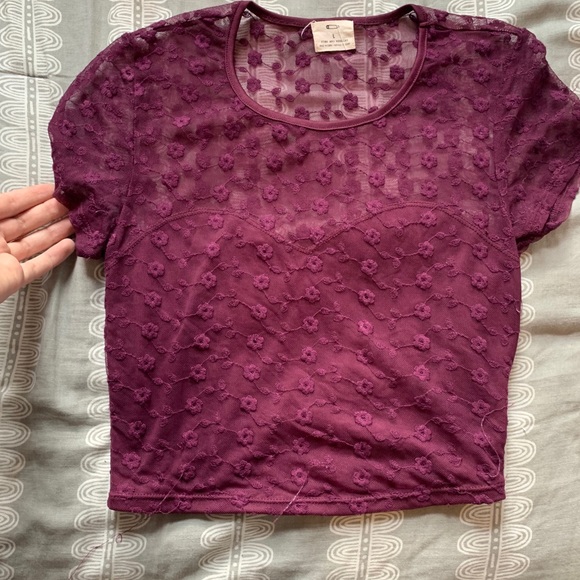 Maroon floral mesh crop top - Picture 2 of 2